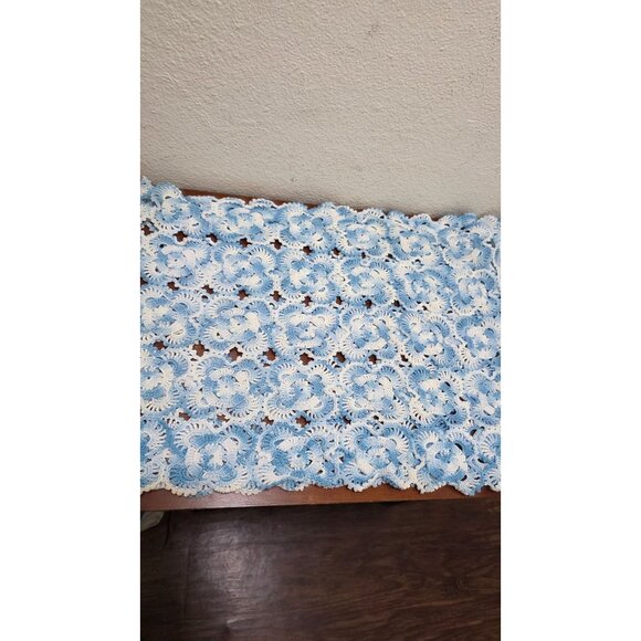 VTG Handmade Crochet Table Runners Beige & Blue Floral Rectangular Style 2 Piece - Picture 5 of 6